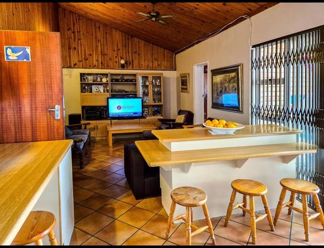 6 BEDROOM HOUSE FOR SALE IN GLENHAVEN